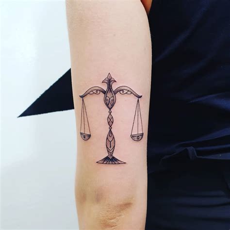 tatuajes del signo libra|Tatuaje de signo de libra